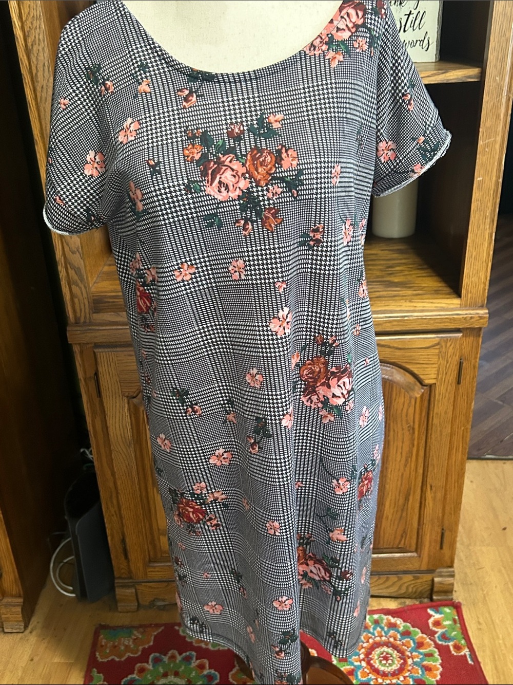 Plaid Midi Shift Dress with Pink Floral Print Medium EUC